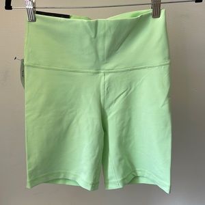 TNA atmosphere 7” High Rise Bike Shorts